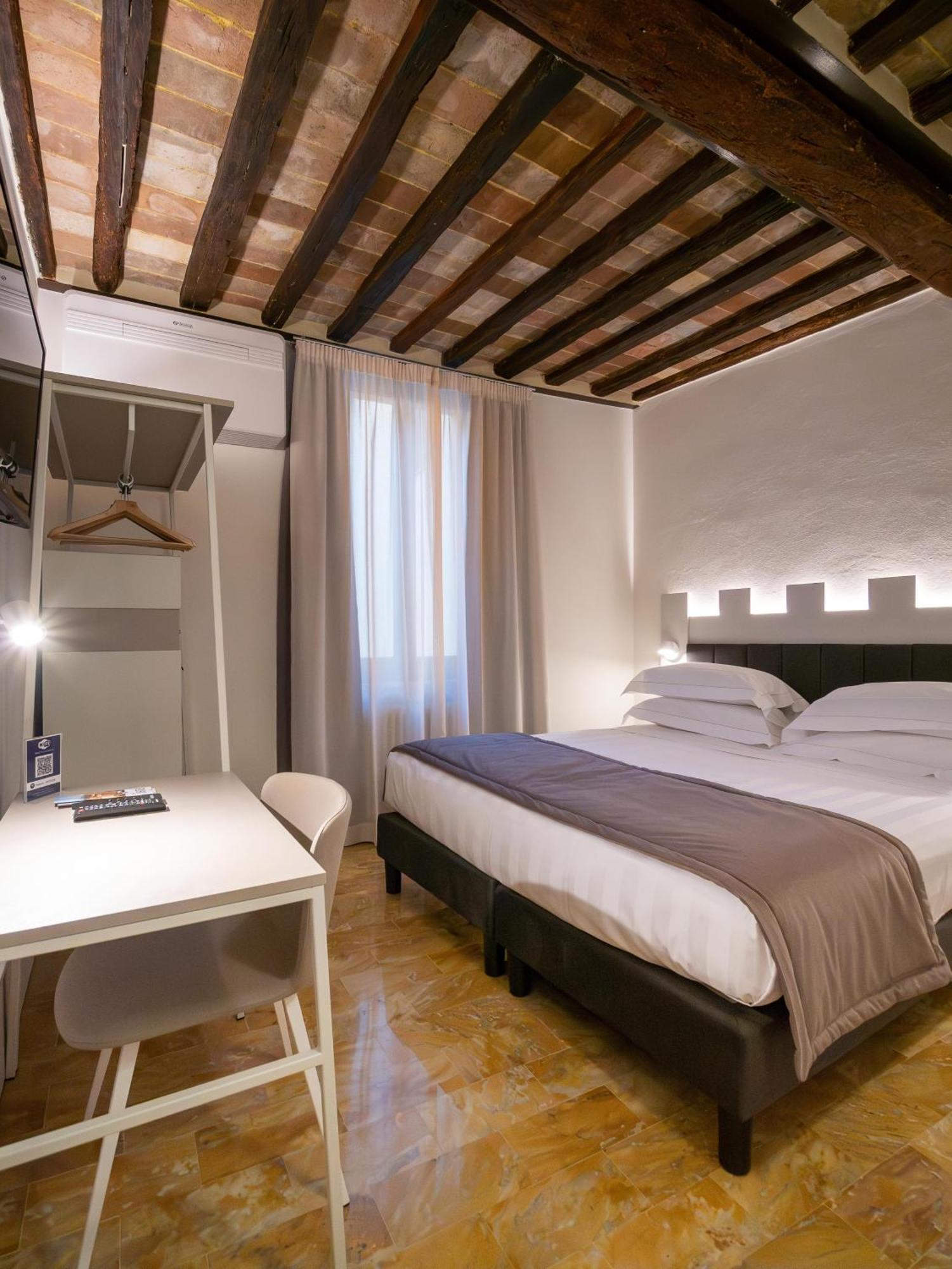 Torre Del Fuggisole Hotel Siena Ngoại thất bức ảnh