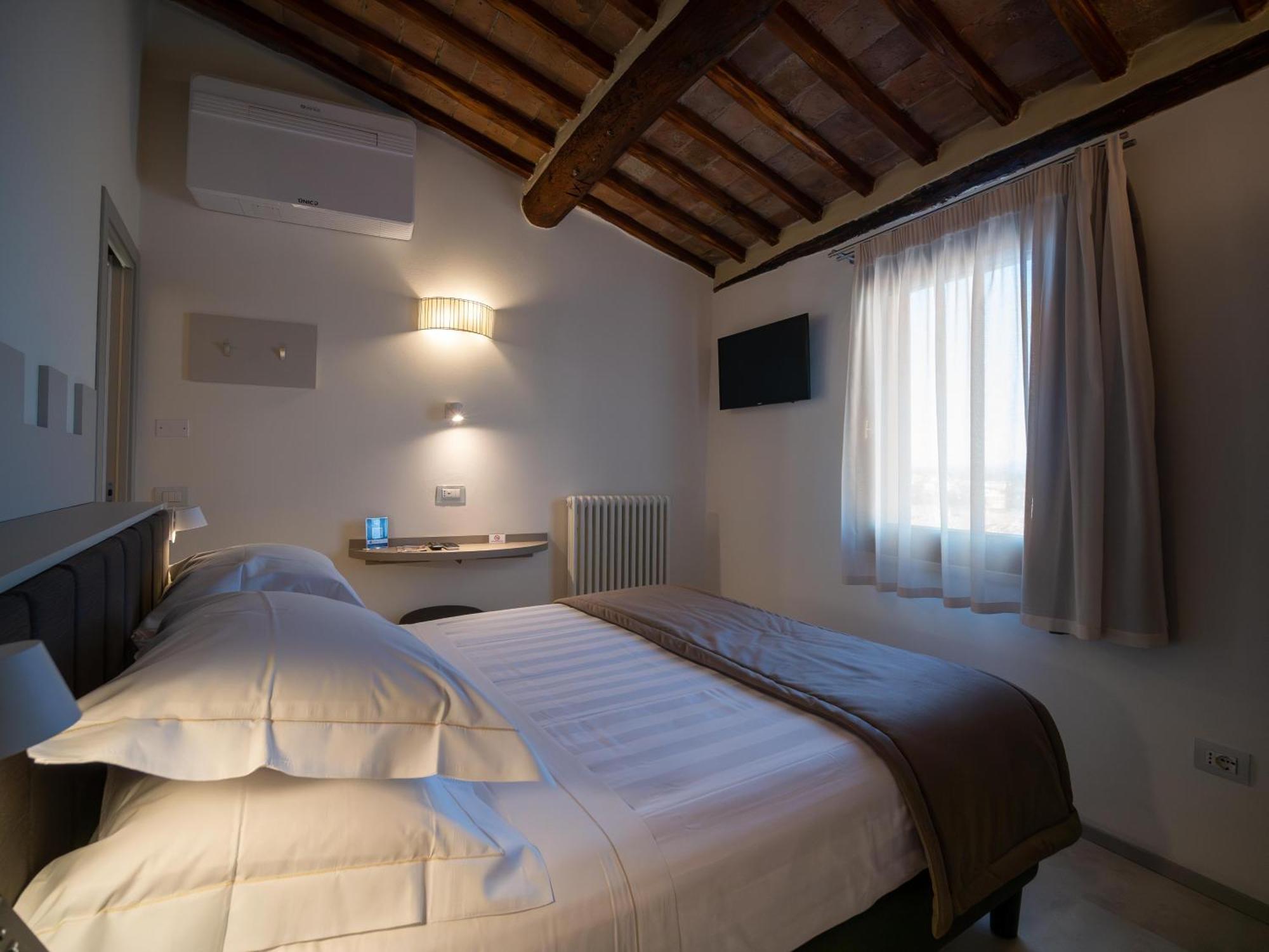 Torre Del Fuggisole Hotel Siena Ngoại thất bức ảnh