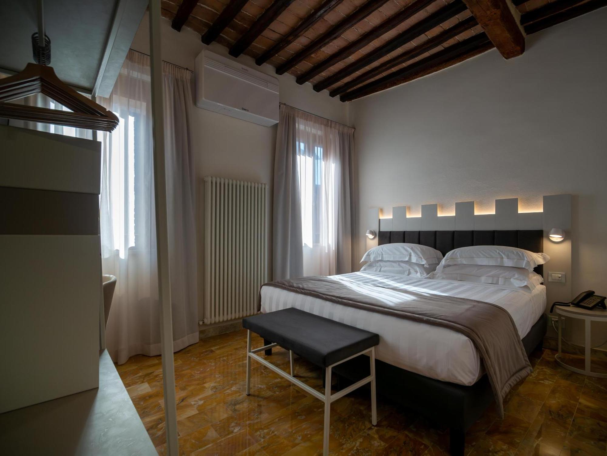 Torre Del Fuggisole Hotel Siena Ngoại thất bức ảnh